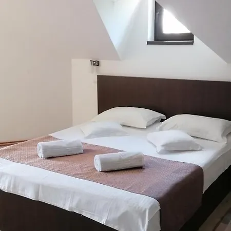 M7 Bed& Bistro Vendégház *
