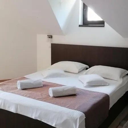 M7 Bed& Bistro Vendégház *
